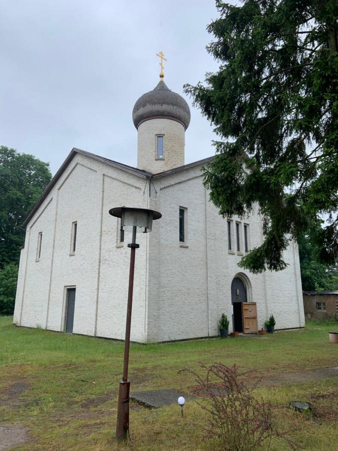 St. Georg Kloster Milmersdorf Екстер'єр фото